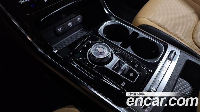 Kia Canival Diesel 9-Seater Noblesse — photo 1 of 20
