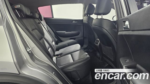 Kia Sportage Diesel 1.7 2wd Noblesse — photo 1 of 20
