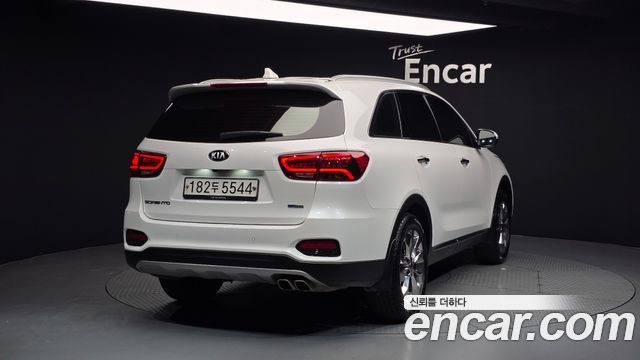 Kia Sorento Diesel 2.0 2WD — photo 1 of 20