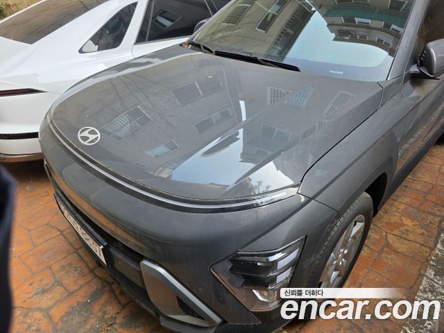 Hyundai Kona Modern Plus — photo 1 of 14