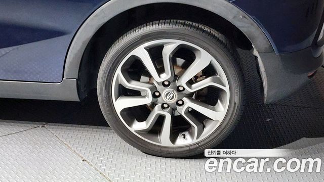 KG_Mobility_Ssangyong TIBOLI LX 2WD — photo 1 of 20