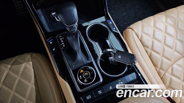 2021 Kia Mohave Diesel 3.0 4WD 6-Seater, photograph 2