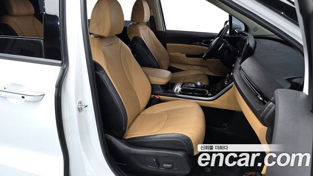 Kia Canival Diesel 7-Seater Noblesse — photo 1 of 31