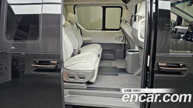 2022 Hyundai Staria 4WD Lounge 7-Seater, photograph 12