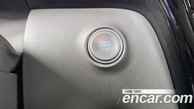 2022 Hyundai Staria 4WD Lounge 7-Seater, photograph 6