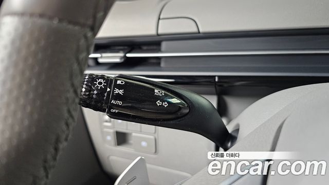 2022 Hyundai Staria 4WD Lounge 7-Seater, photograph 4