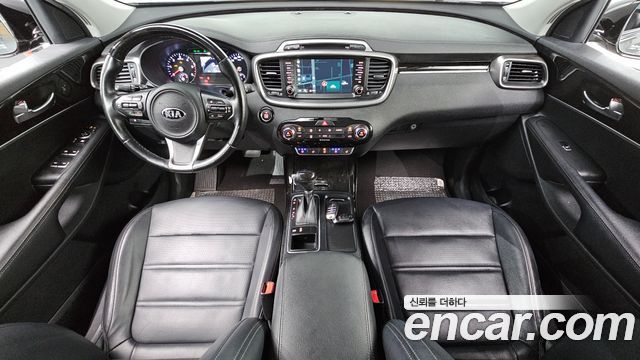 Kia Sorento Diesel 2.0 2WD — photo 1 of 30