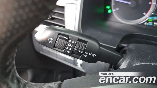 KG_Mobility_Ssangyong Rexton Diesel 2.2 4WD — photo 1 of 20