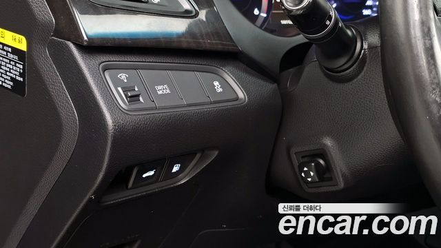 Hyundai Grandeur HG220 Diesel Premium — photo 1 of 20