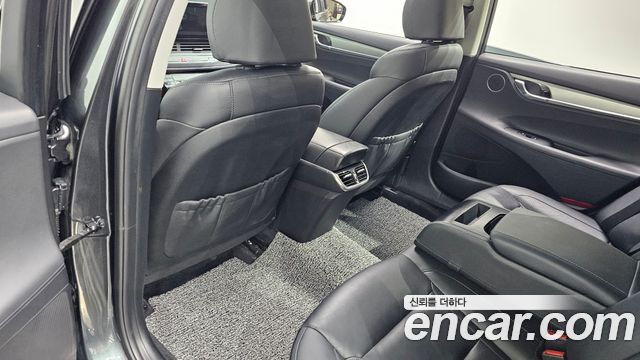 Hyundai Grandeur 2.5 — photo 1 of 31