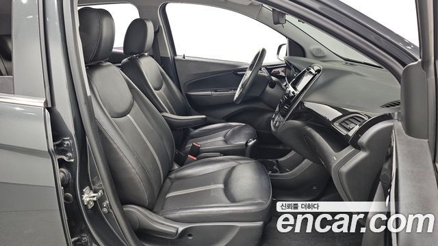 ChevroletGMDaewoo Spark Premier — photo 1 of 29