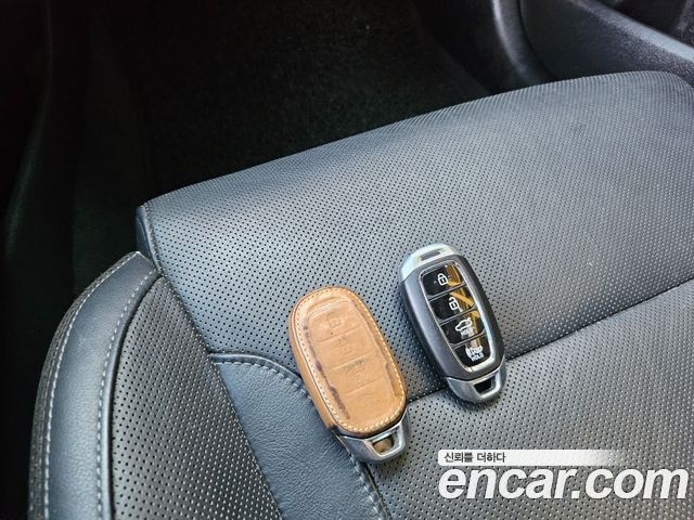 Hyundai Grandeur 3.0 Exclusive — photo 1 of 13
