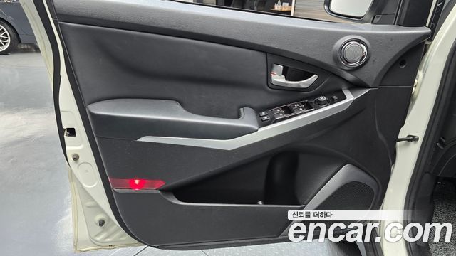 KG_Mobility_Ssangyong KORANDO 2.0 CVT 2WD — photo 1 of 34
