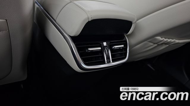 Hyundai Grandeur 2.5 — photo 1 of 33