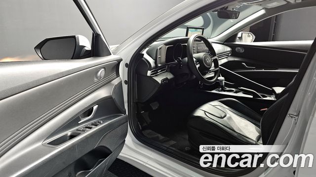 Hyundai AVANTE 1.6