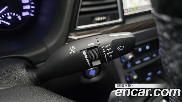 Genesis G80 3.3 GDI — photo 1 of 34