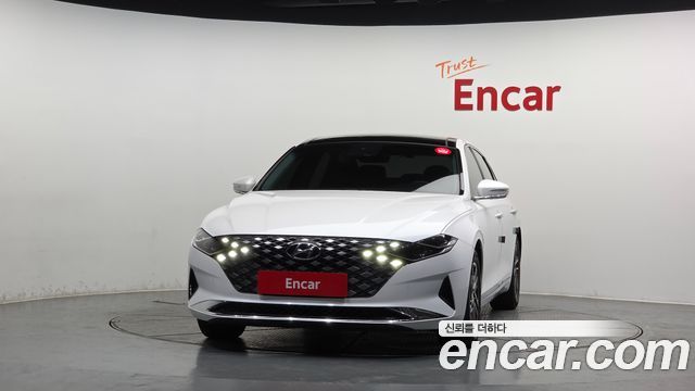 Hyundai Grandeur 3.0 LPi Rent Car — photo 1 of 33