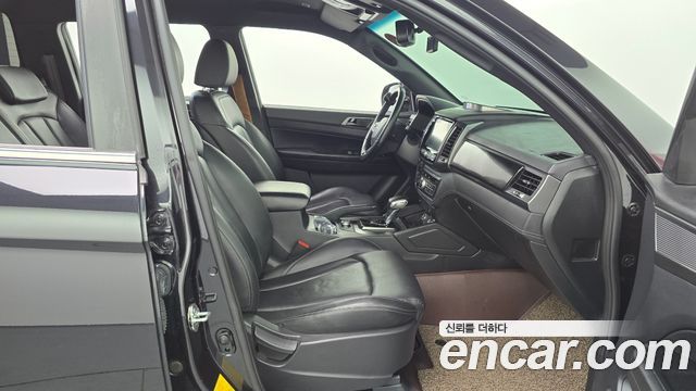 KG_Mobility_Ssangyong Rexton Diesel 2.2 4WD — photo 1 of 34