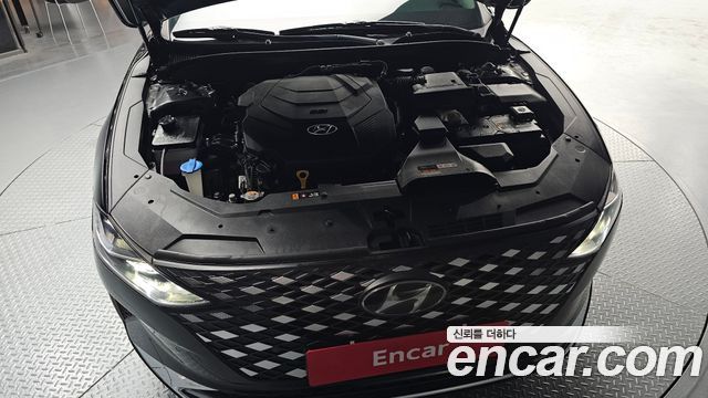 Hyundai Grandeur 3.3 — photo 1 of 31