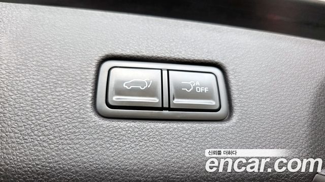 Kia Canival Diesel 9-Seater Noblesse — photo 1 of 32