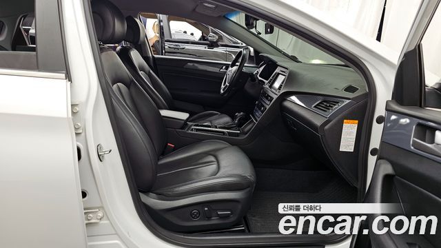 Hyundai Sonata 2.0 HEV — photo 1 of 20