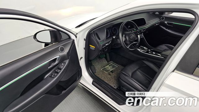 Hyundai Sonata 2.0 LPG — photo 1 of 30