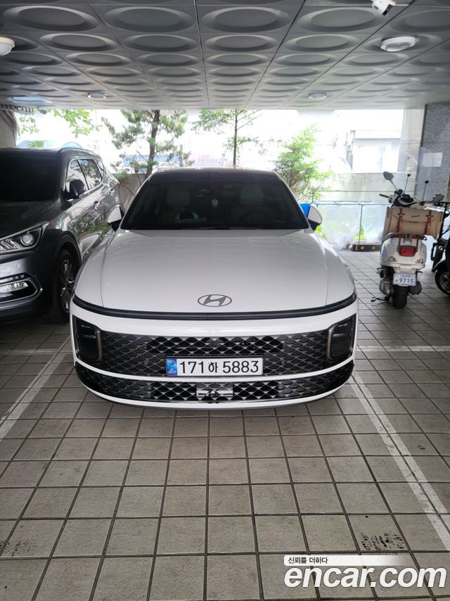 Hyundai Grandeur Calligraphy — photo 1 of 10