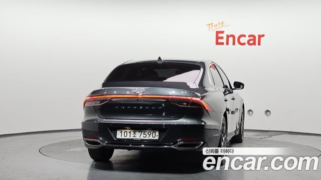 Hyundai Grandeur 2.5 — photo 1 of 29