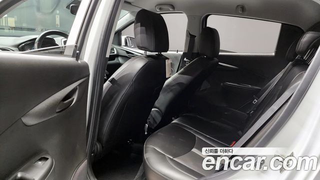 2019 ChevroletGMDaewoo Spark LT, photograph 2