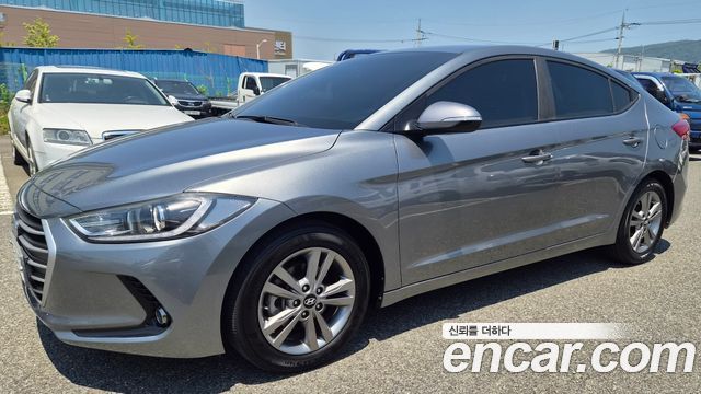 Hyundai AVANTE 1.6 GDI Smart — photo 1 of 20
