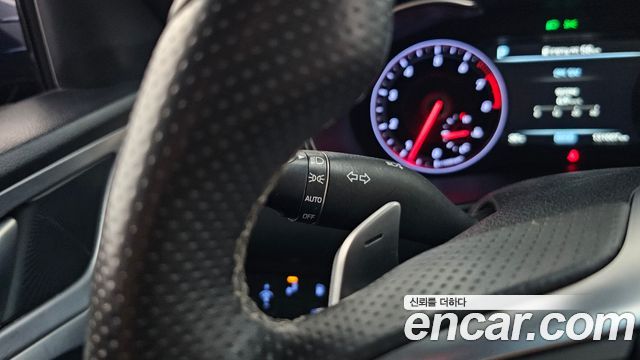 Genesis G70 2.0T — photo 1 of 33