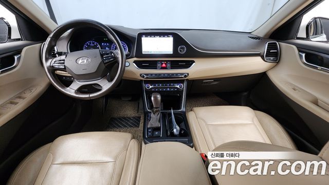 Hyundai Grandeur 2.4 Premium — photo 1 of 31
