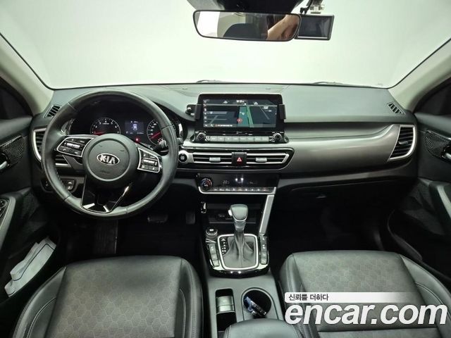 Kia Seltos Gasoline 1.6 Turbo 4WD — photo 1 of 19