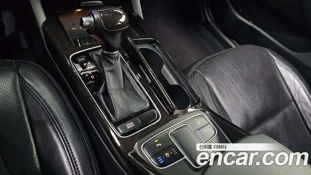Kia K7 2.4 GDI Prestige Specia — photo 1 of 30
