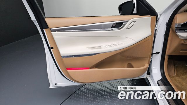 Hyundai Grandeur 3.0 LPi — photo 1 of 32