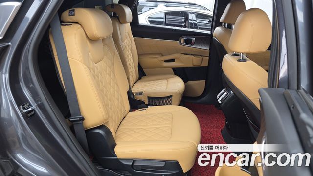 Kia Sorento HEV 1.6 4WD — photo 1 of 20