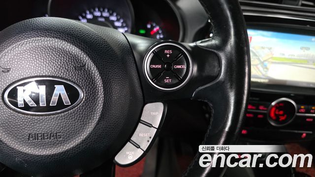 Kia Soul 1.6 Diesel Noblesse — photo 1 of 30