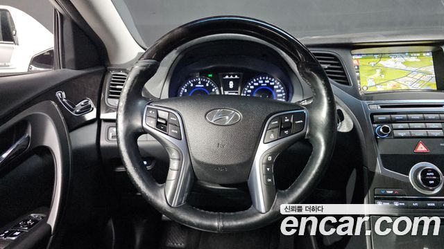Hyundai Grandeur HG240 Modern — photo 1 of 20