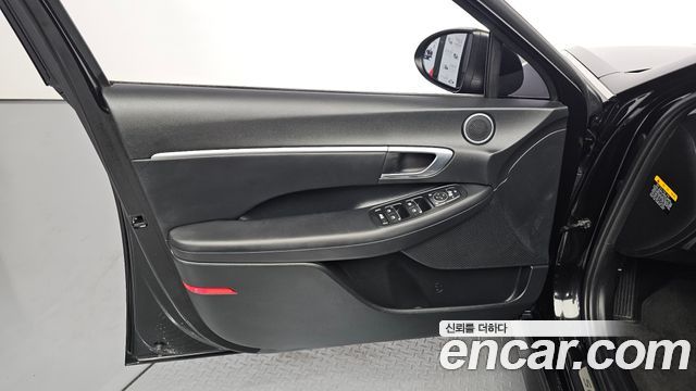 Hyundai Sonata Premium — photo 1 of 30