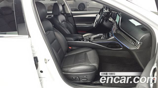 Hyundai Grandeur 3.0 LPi Rent Car — photo 1 of 30