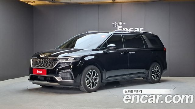 Kia Canival Diesel 9-Seater Noblesse — photo 1 of 36
