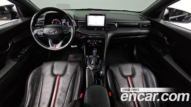 Hyundai Veloster 1.6 Turbo Sport — photo 1 of 30
