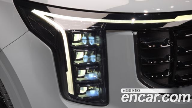 Kia Canival HEV 7seater Gravity — photo 1 of 35