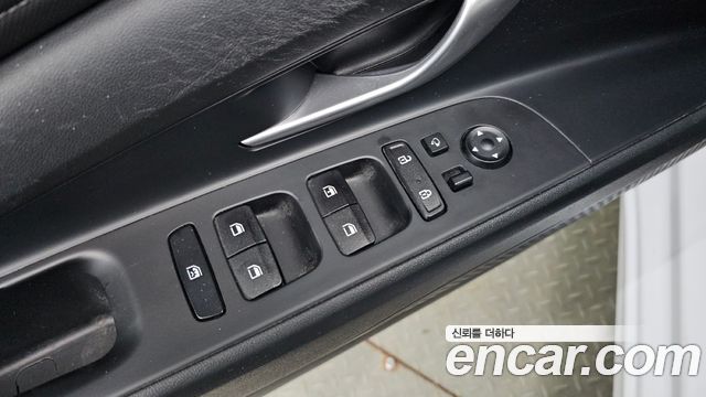 Hyundai AVANTE Modern — photo 1 of 20