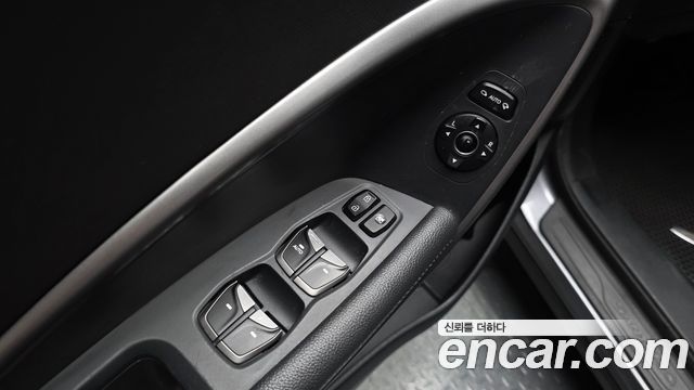 Hyundai Santafe Diesel 2.0 2WD — photo 1 of 28