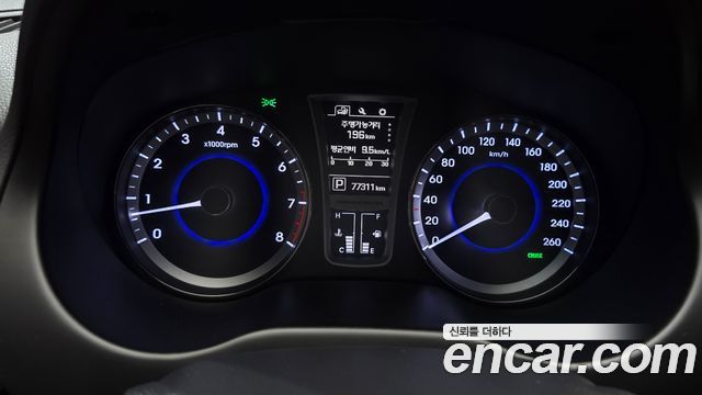 Hyundai Grandeur HG240 Modern Collection — photo 1 of 30