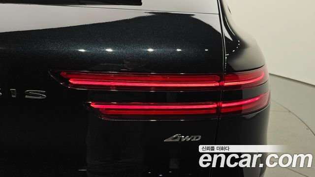 Genesis GV70 2.5T Gasoline AWD — photo 1 of 37
