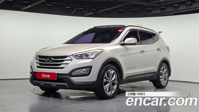 Hyundai Santafe Diesel(e-VGT) 2.0 2WD Exclusive — photo 1 of 20