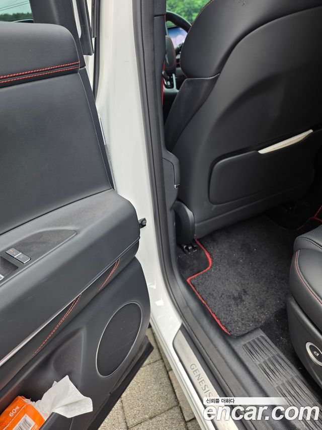Genesis GV80 2.5T Gasoline AWD — photo 1 of 16