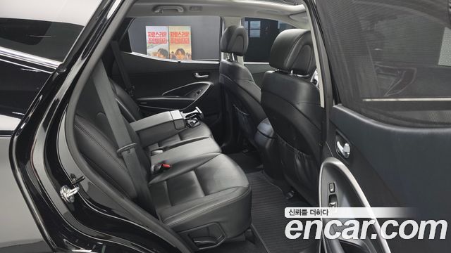 Hyundai Santafe Diesel(e-VGT) 2.0 2WD Premium — photo 1 of 30